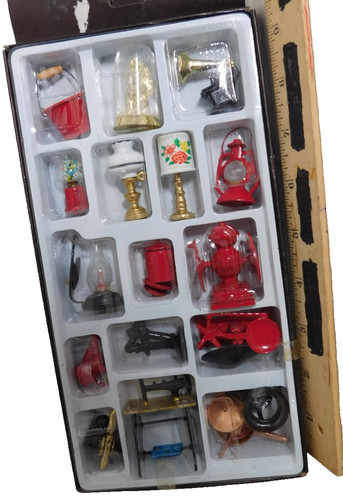 Vtg miniature lot doll house - lot,