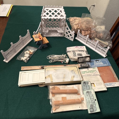 Lot pieces of miniature - lot,