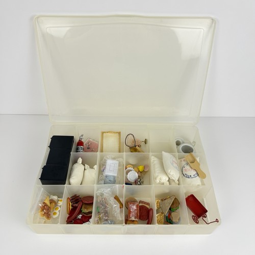 Vintage miniature dollhouse - miniature,