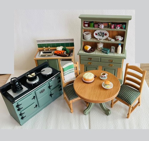 Dolls house scale - 1:12,