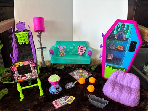 Monster student lounge - student,