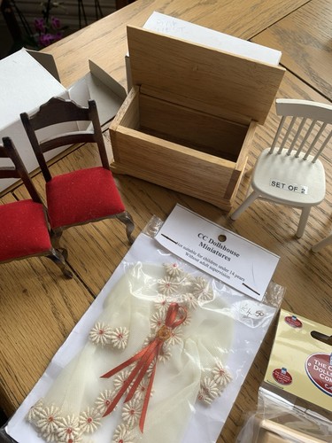 Dolls house bundle of - house,