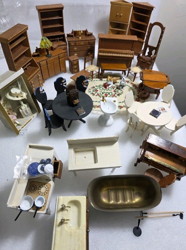 Unbranded doll house furniture - house,