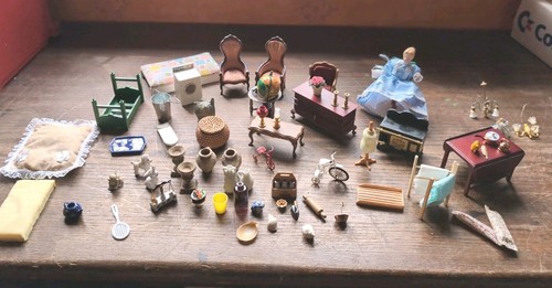 Joblot dolls house - of,